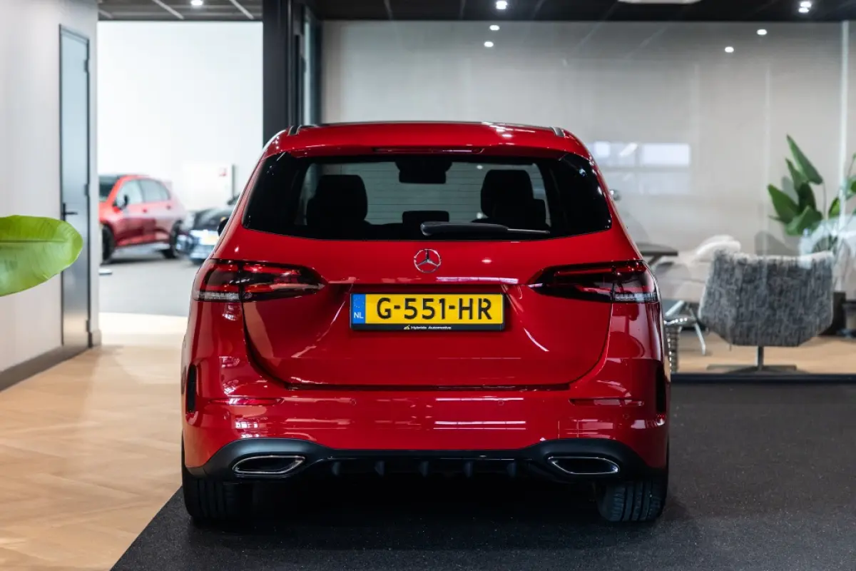 180 Bus. Sol. AMG | Pano | Camera | CarPlay |