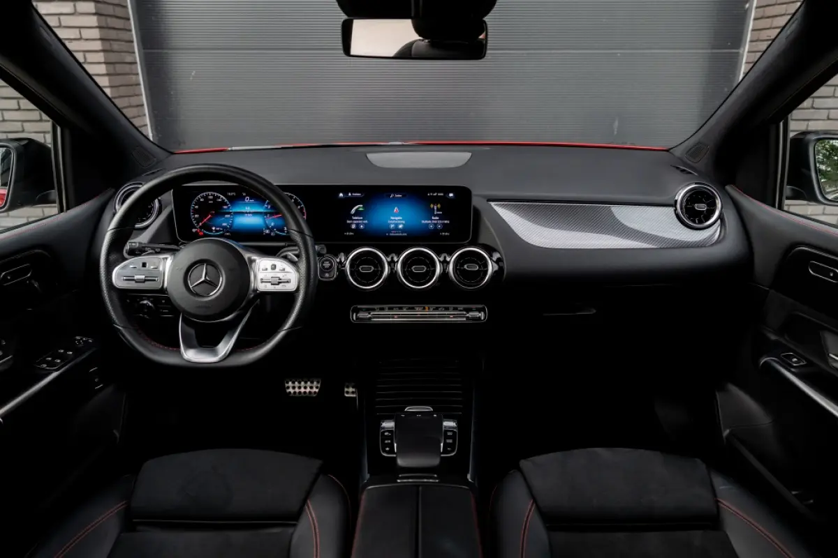 180 Bus. Sol. AMG | Pano | Camera | CarPlay |