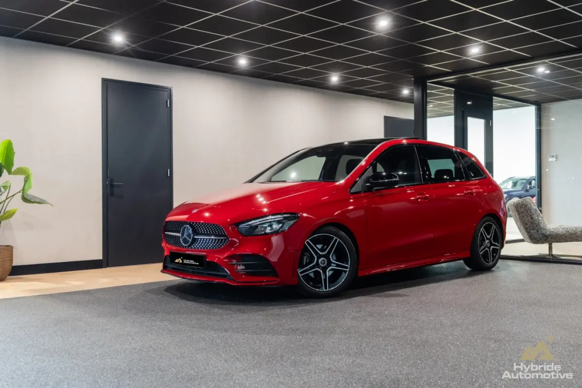 180 Bus. Sol. AMG | Pano | Camera | CarPlay |