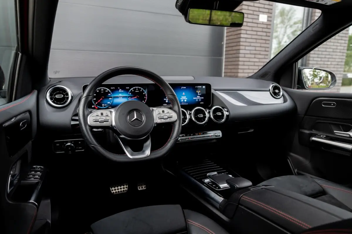 180 Bus. Sol. AMG | Pano | Camera | CarPlay |