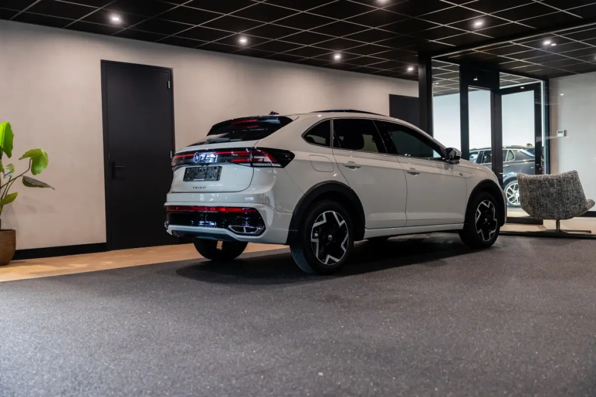 1.5 TSI R-Line Edition | Pano | Camera | Stoelverwarming |