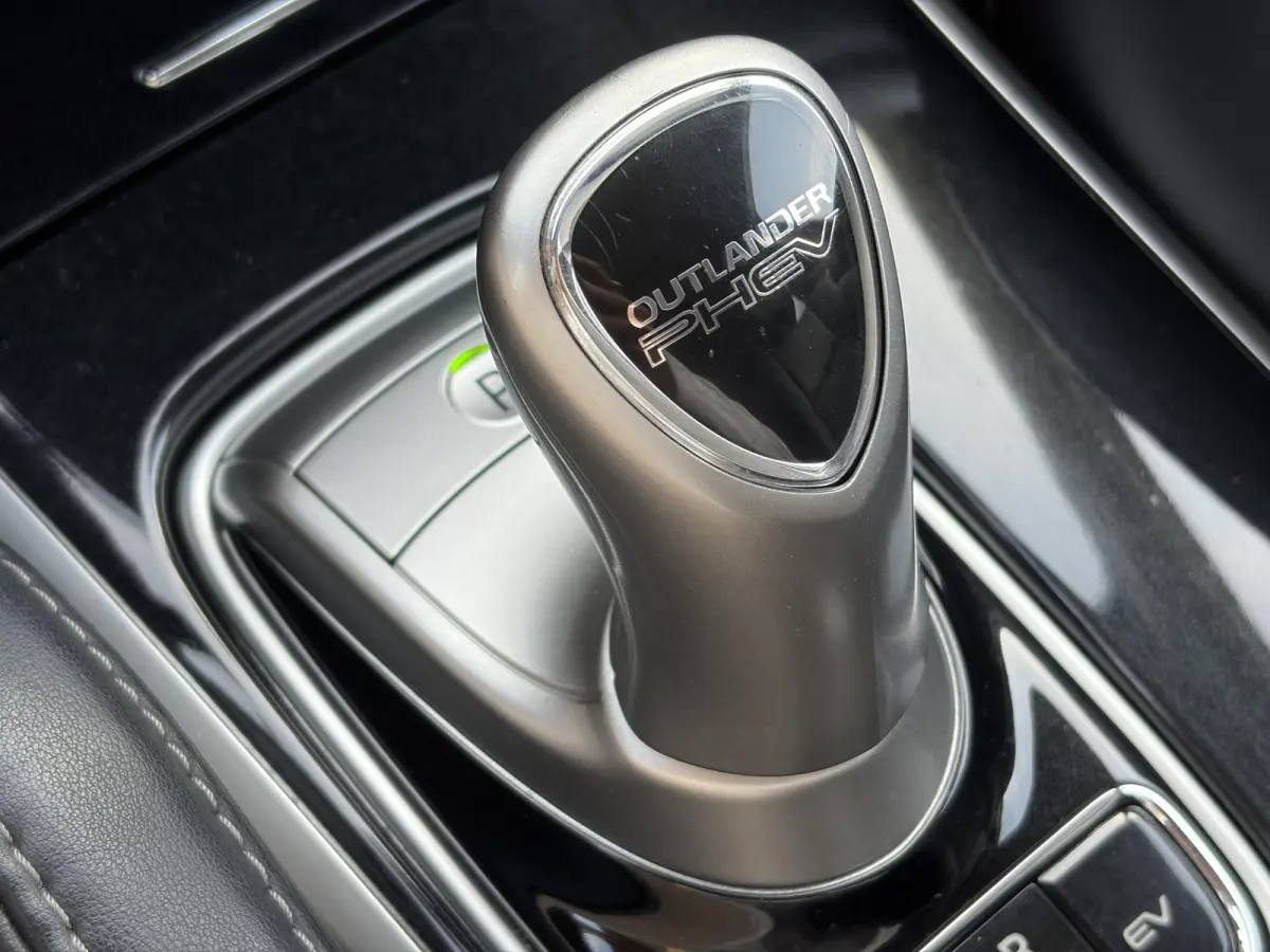 2.4 PHEV Intense ✓1e Eigenaar✓Trakhaak✓Carplay✓Camera✓Alcantara-Leder✓Stoelverw-Stoelverkoeling✓Clima✓Cruise✓Pdc V+A✓Keyless✓Net beurt gehad✓18" Lmv✓N.A.P✓Apk tot