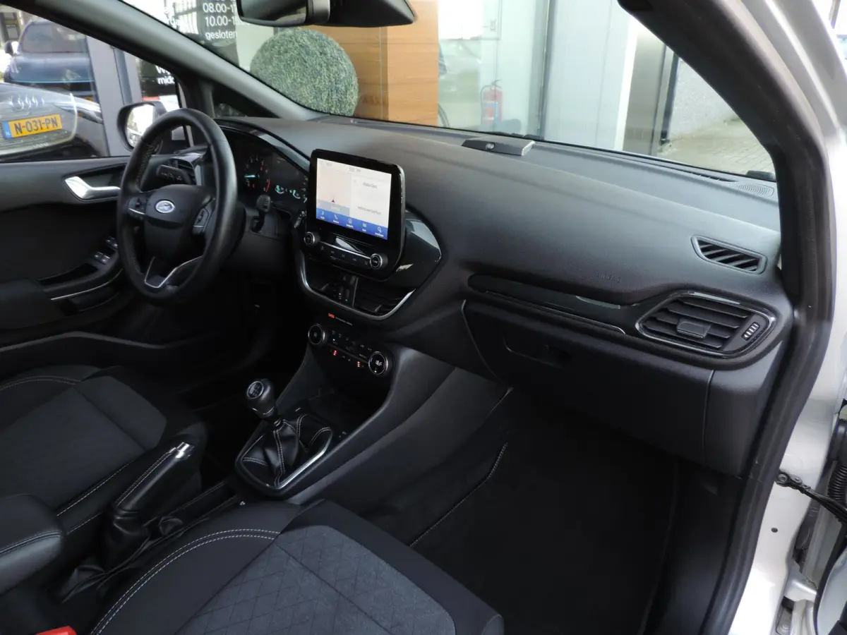 1.0-T Active X 21.000km | 1e Eig | ECC | B&O | Priv.glas | Winterpack | Cruise contr | 17” | CarPlay | PDC | Navi