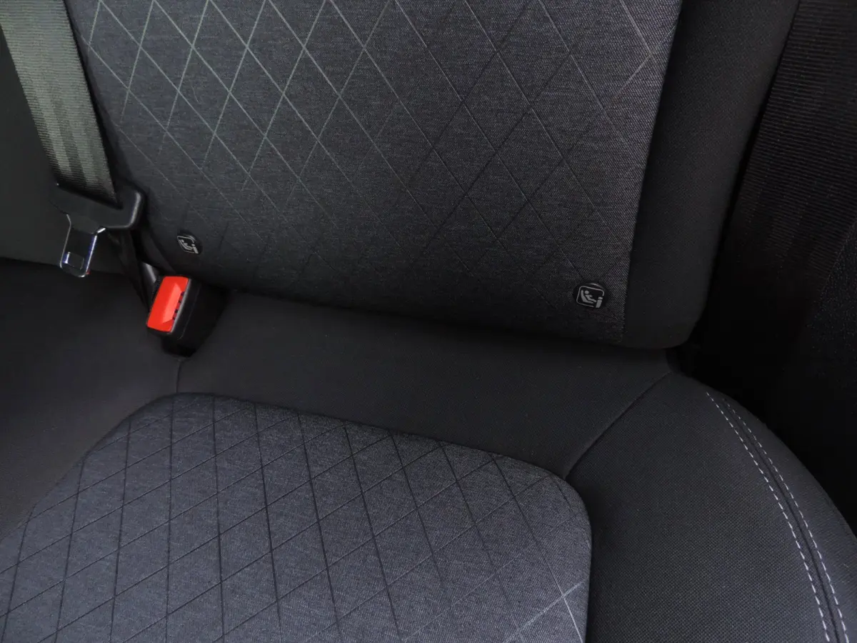 1.0-T Active X 21.000km | 1e Eig | ECC | B&O | Priv.glas | Winterpack | Cruise contr | 17” | CarPlay | PDC | Navi