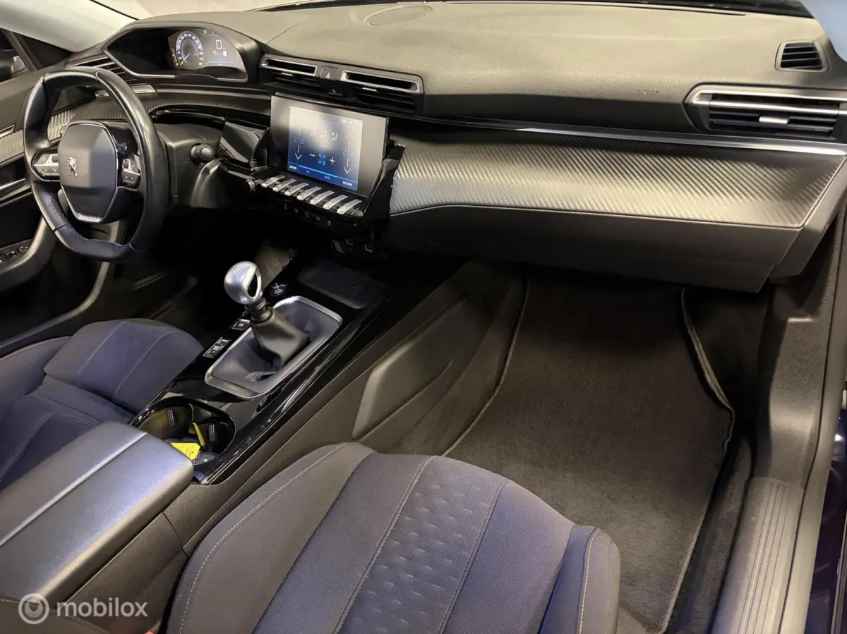 1.5 BlueHDI Blue Lease Active CARPLAY / NAVI / CLIMA / ADAP.CRUISE / LED /