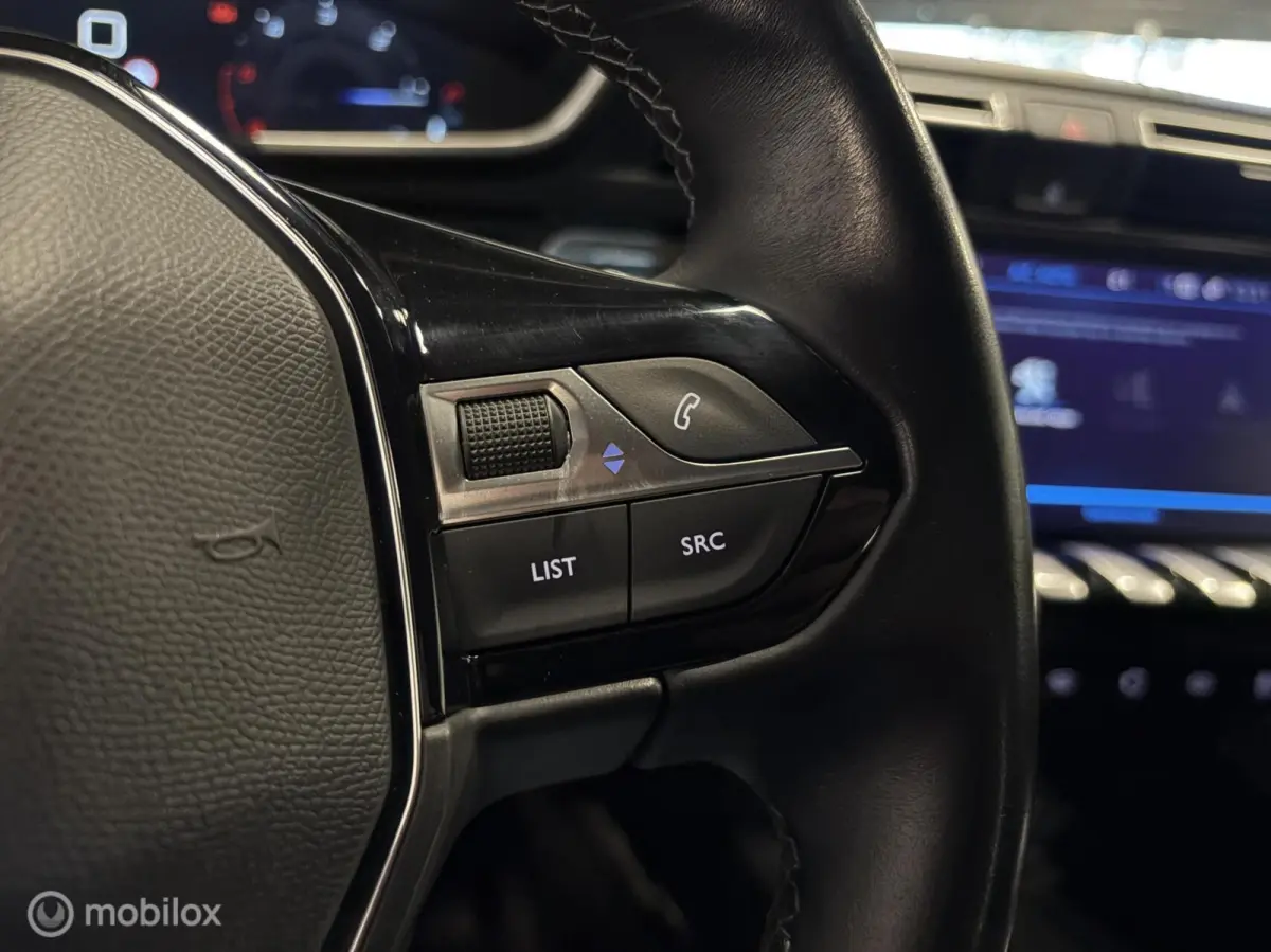 1.5 BlueHDI Blue Lease Active CARPLAY / NAVI / CLIMA / ADAP.CRUISE / LED /