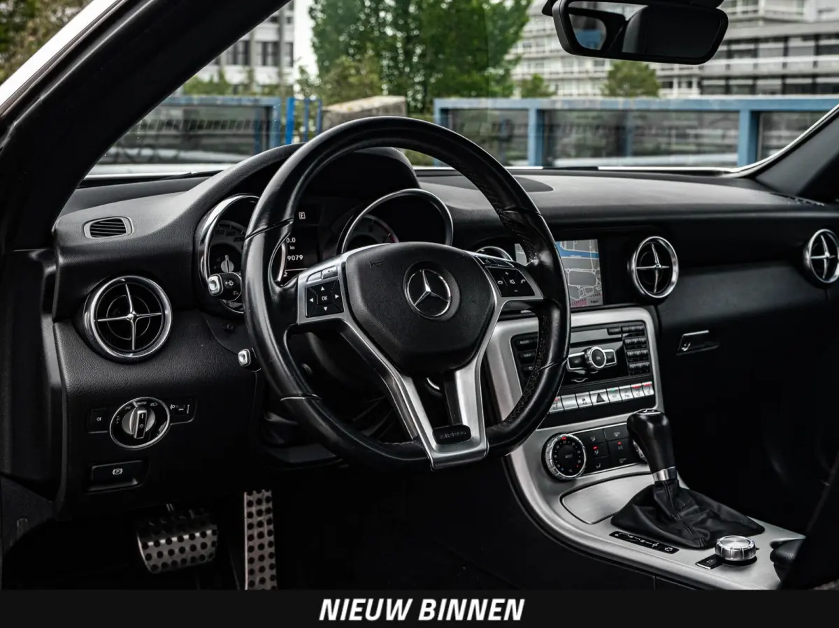200 AMG 184 PK AUT | Panoramadak | Leder | Nekverwarming | Stoelverwarming | Navigatie | Cruise Control | 18"
