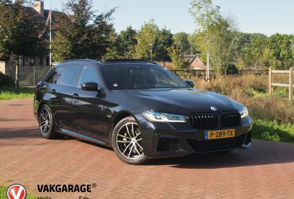 530e Business Edition Plus | M-Pakket | Panoramadak | Trekhaak | Camera | Sfeerverlichting | NL-Auto |