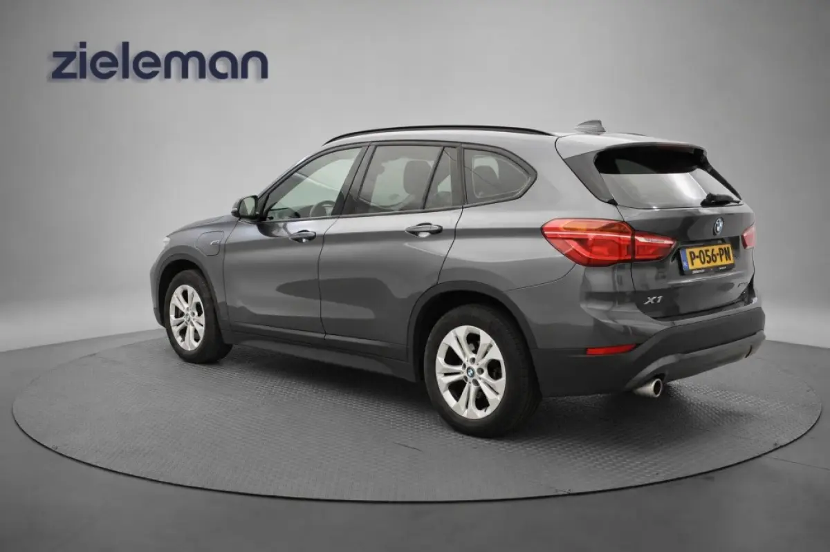 xDrive25e - Cruise, Clima