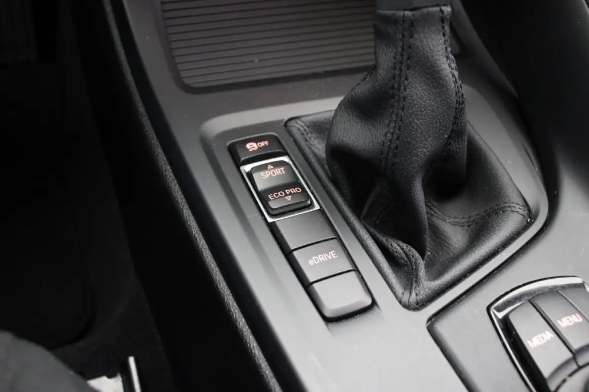 xDrive25e - Cruise, Clima