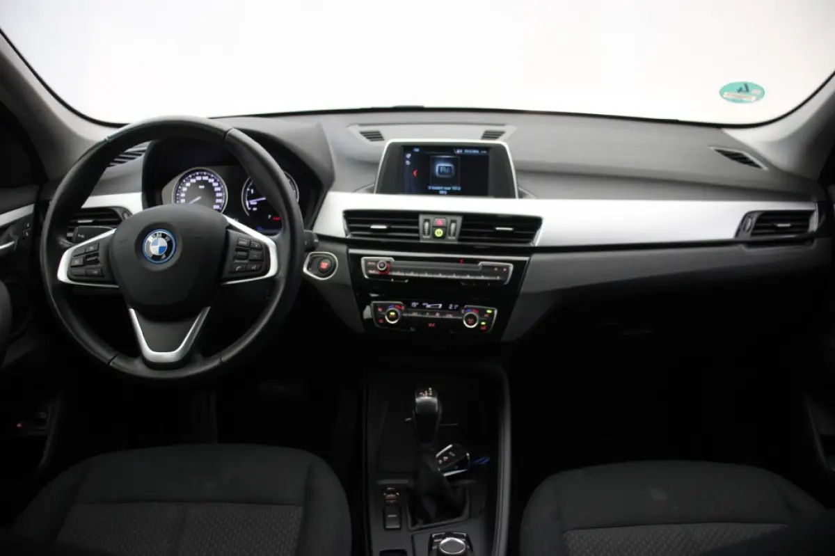 xDrive25e - Cruise, Clima