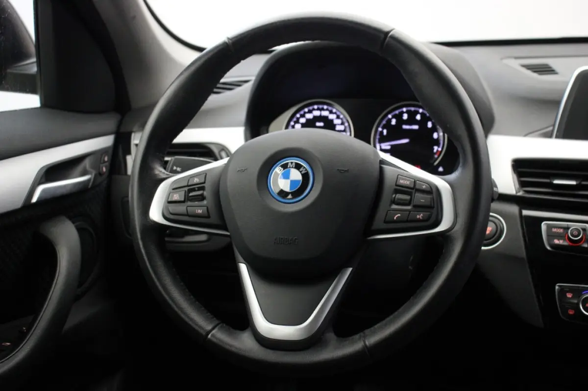xDrive25e - Cruise, Clima