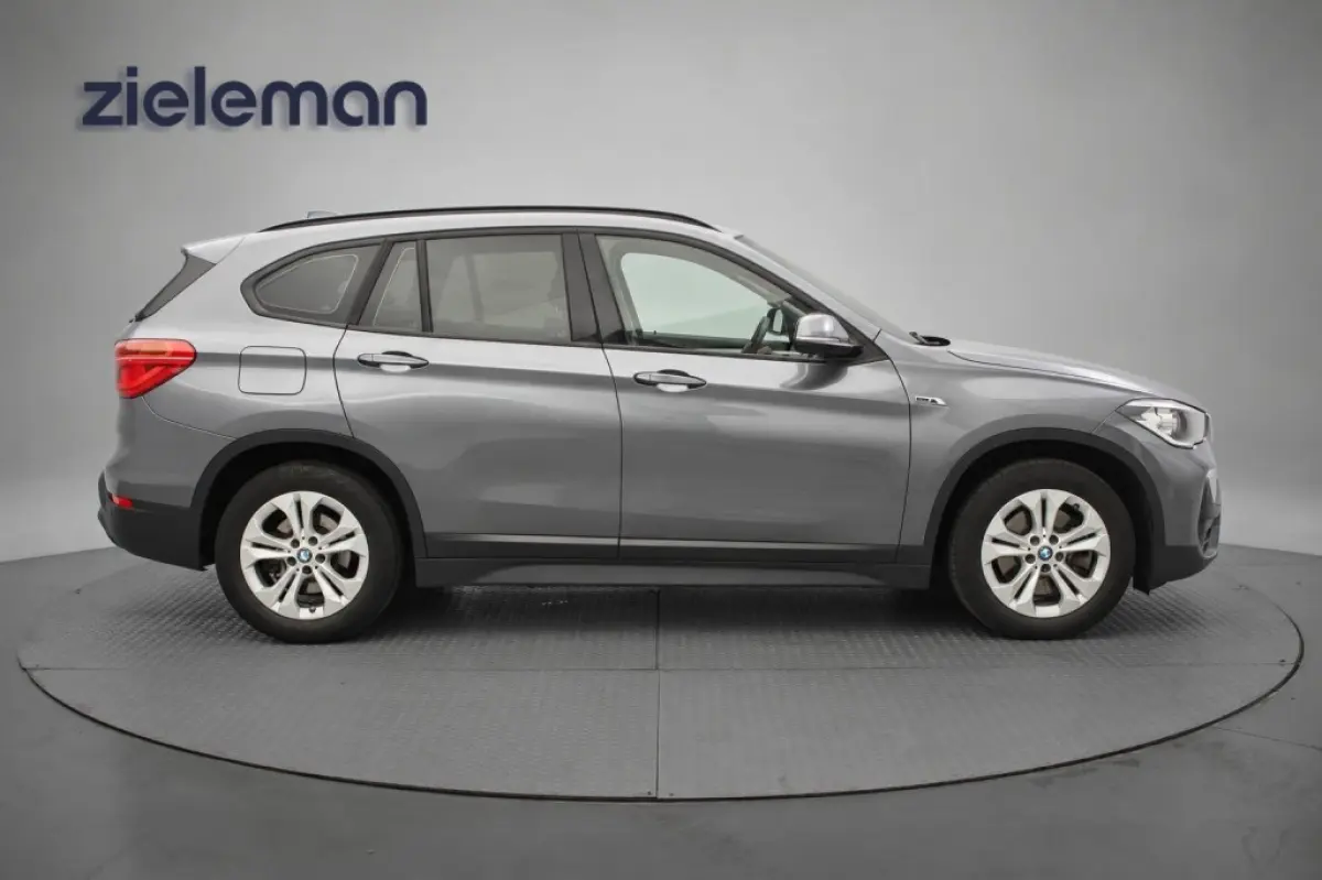 xDrive25e - Cruise, Clima