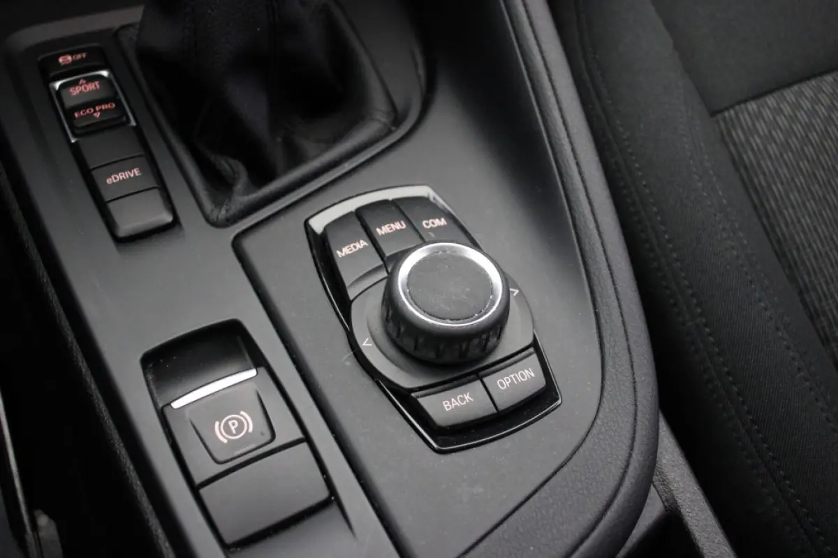 xDrive25e - Cruise, Clima