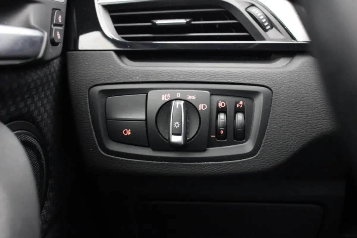 xDrive25e - Cruise, Clima