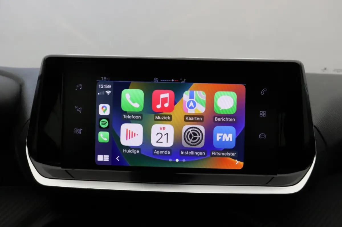 1.2 PureTech Active Pack - Carplay, Navi, LM velgen