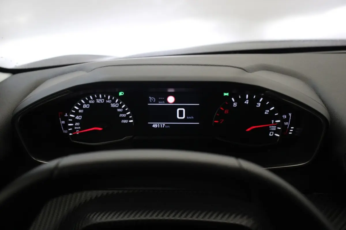 1.2 PureTech Active Pack - Carplay, Navi, LM velgen