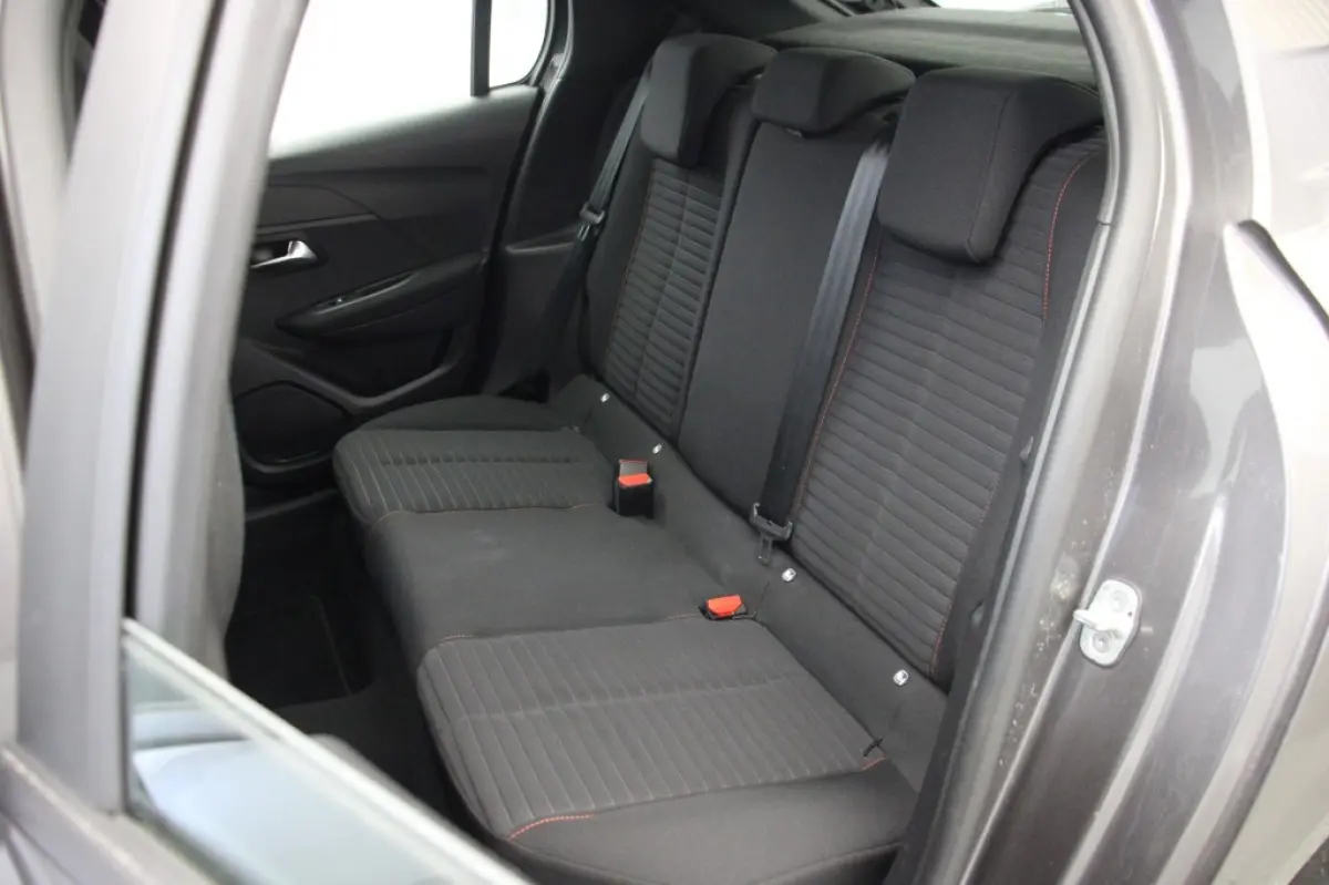 1.2 PureTech Active Pack - Carplay, Navi, LM velgen