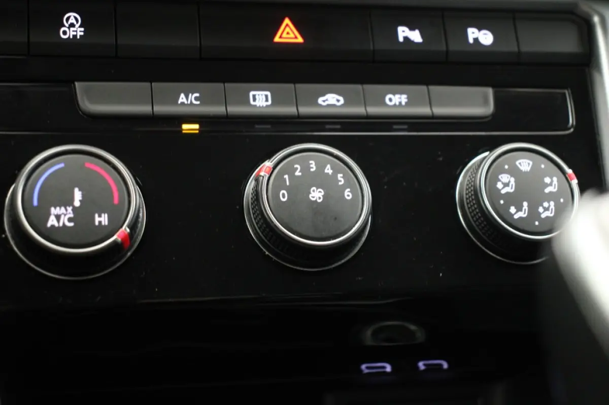 1.0 TSI Life 75 Edition - Digitaal Cockpit, Carplay, Camera, Adapt. Cruise