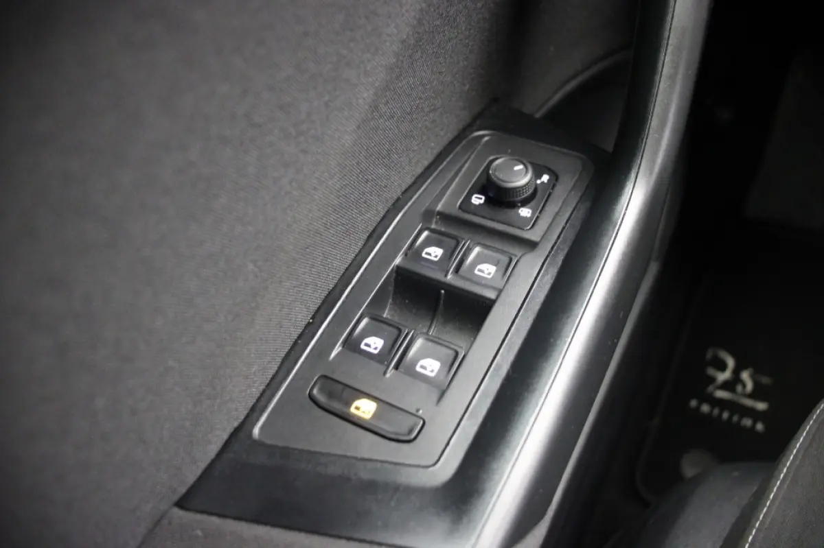 1.0 TSI Life 75 Edition - Digitaal Cockpit, Carplay, Camera, Adapt. Cruise