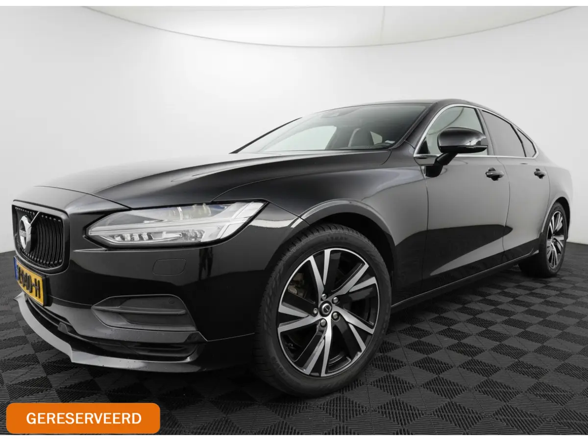 2.0 T4 Momentum+ 190pk Aut., Navi | Leer | Trekhaak | NL auto