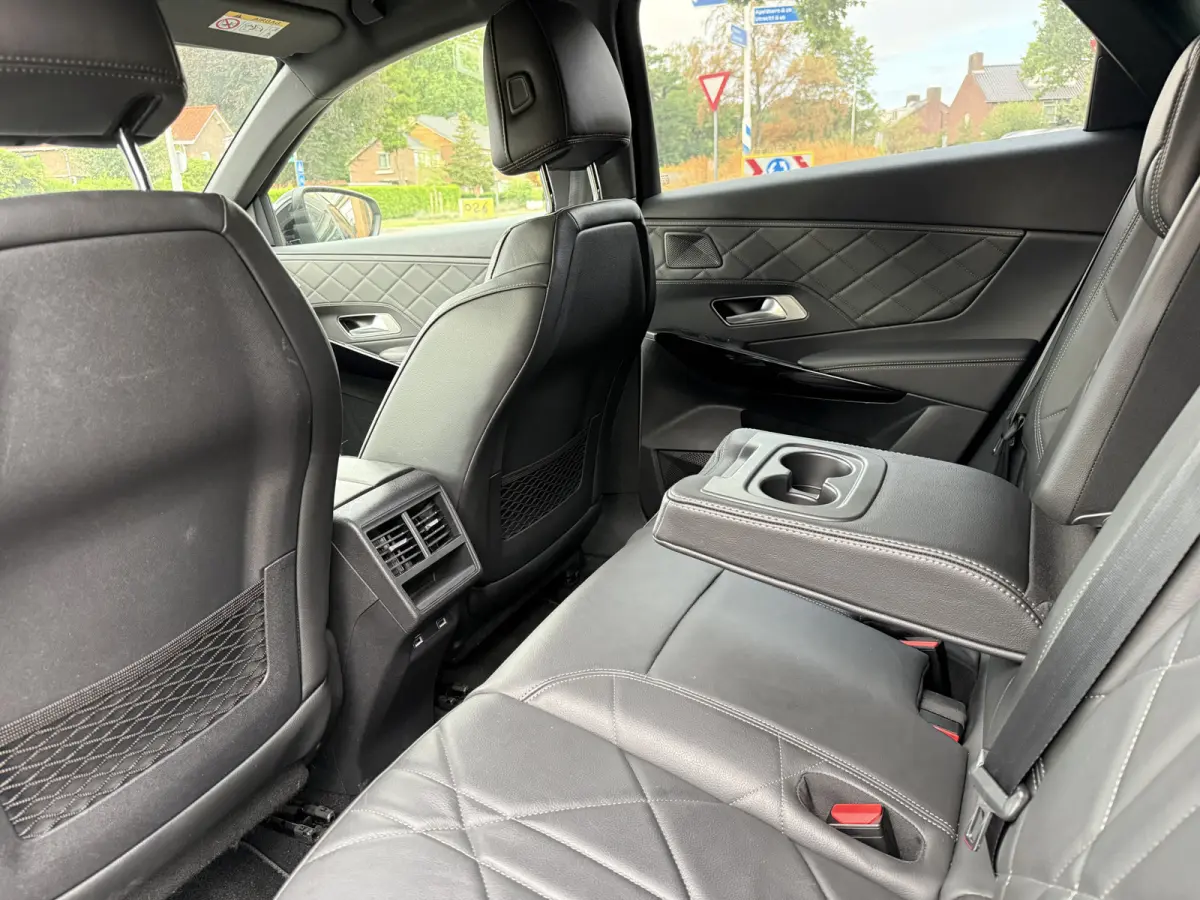 E-Tense Rivoli Aut. SOH 91% | PHEV 225pk | Leer | Navi & CarPlay | Camera