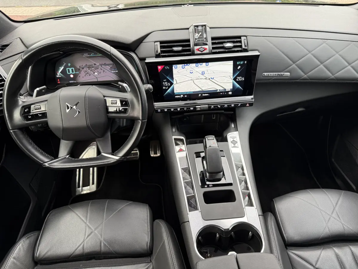 E-Tense Rivoli Aut. SOH 91% | PHEV 225pk | Leer | Navi & CarPlay | Camera