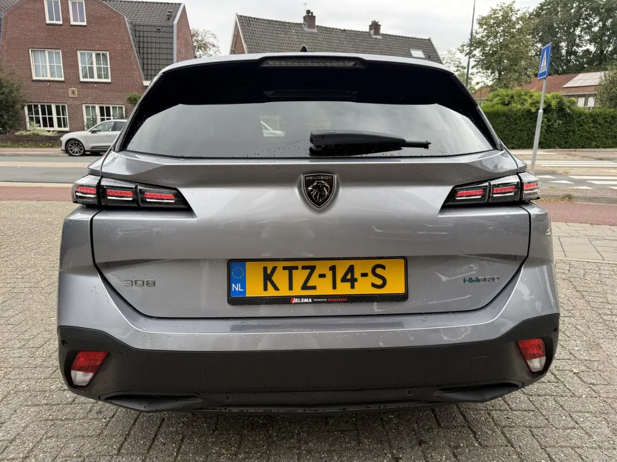 1.6 HYbrid 180 Pack Business Aut., SOH 97% | 18inch GT-line | Trekhaak | Navi & CarPlay