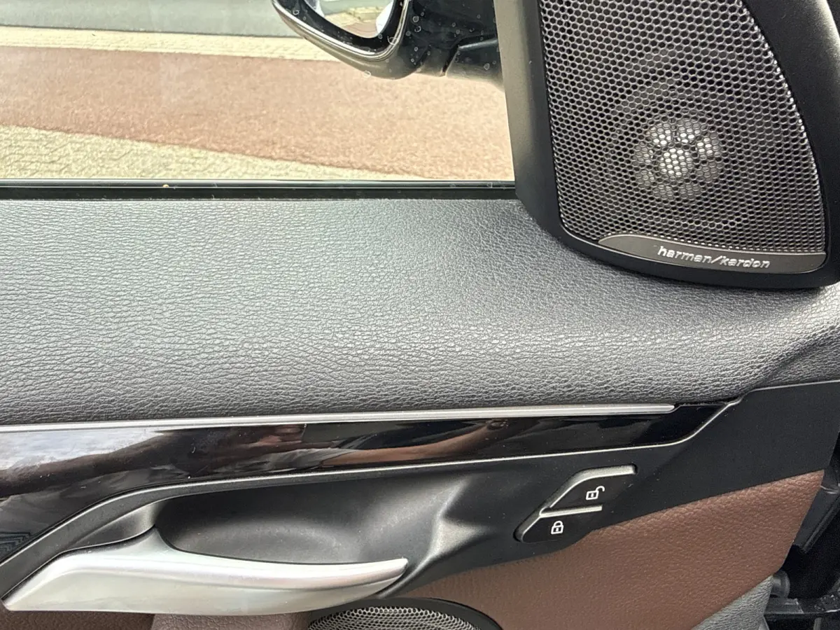 sDrive20i 192pk Executive, M Sport | Pano | CarPlay | Hud