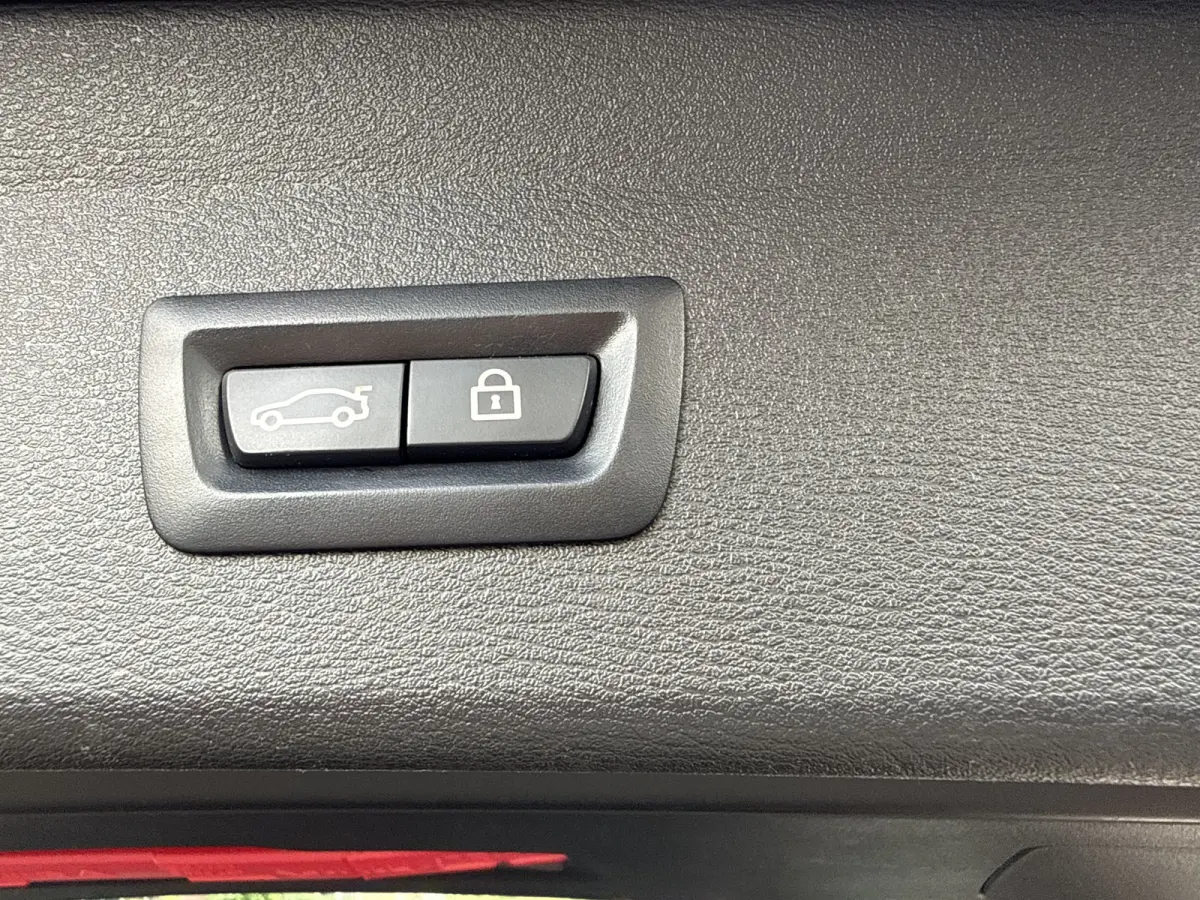 sDrive20i 192pk Executive, M Sport | Pano | CarPlay | Hud