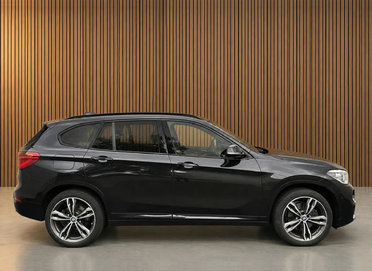 sDrive20i 192pk Executive, M Sport | Pano | CarPlay | Hud