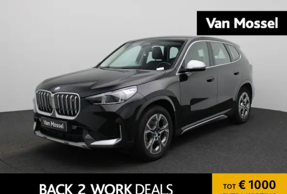 xDrive30 (200kW) | Climate Control | Stoelverwarming | Parkeersensoren | Achteruitrijcamera | Lichtmetalen Velgen |