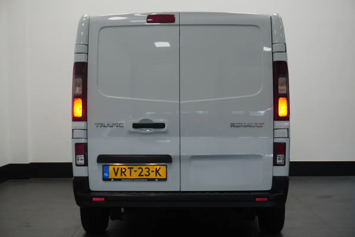 2.0 dCi L2 EURO 6 - Airco - Cruise - Carkit - €23.950,- Excl.