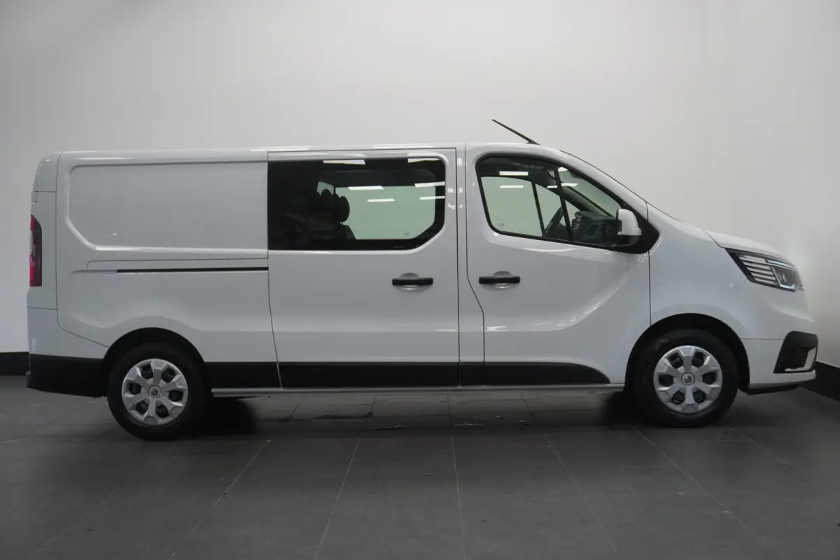 2.0 dCi L2 EURO 6 - Airco - Cruise - Carkit - €23.950,- Excl.