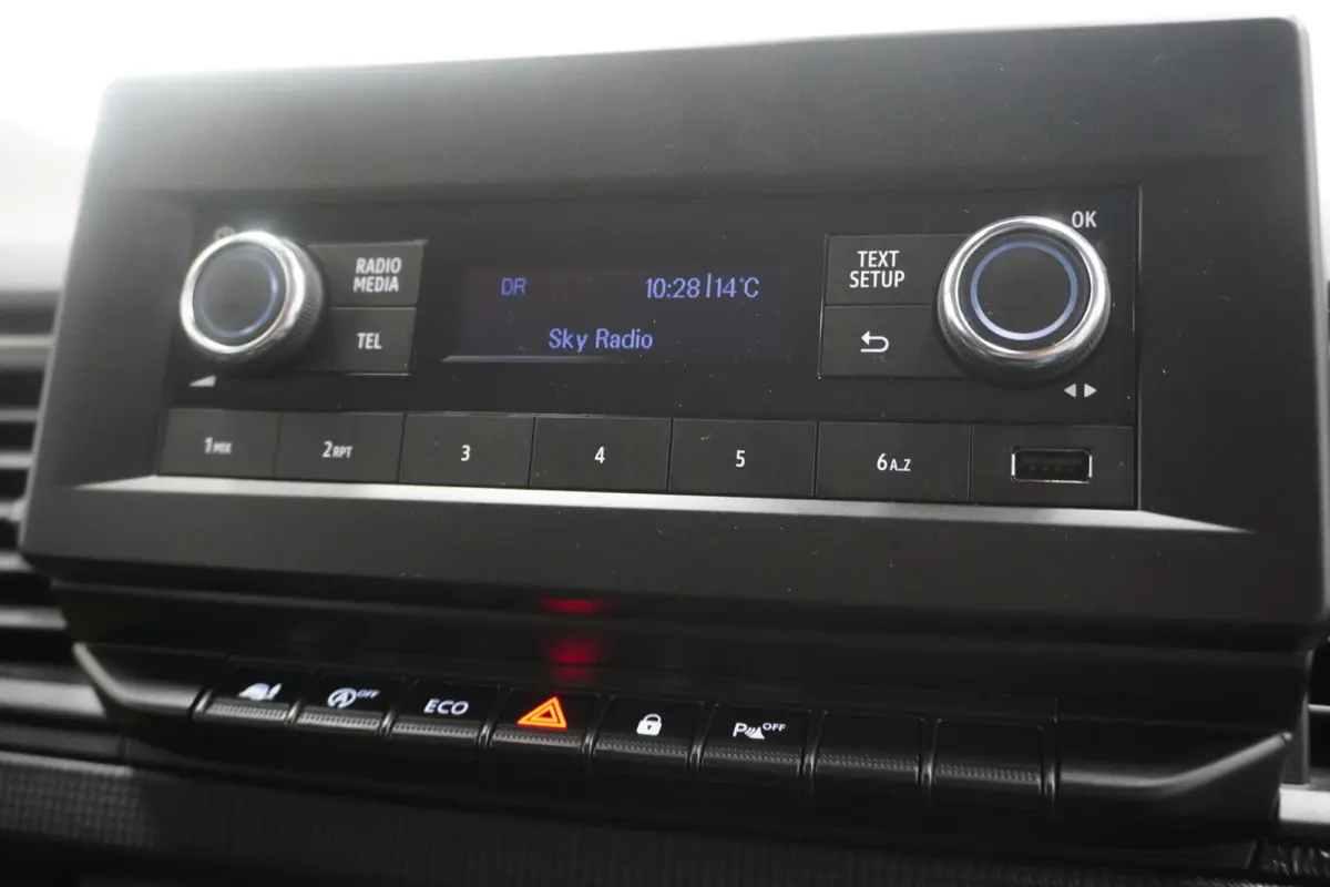 2.0 dCi L2 EURO 6 - Airco - Cruise - Carkit - €23.950,- Excl.