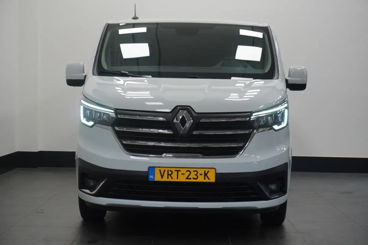 2.0 dCi L2 EURO 6 - Airco - Cruise - Carkit - €23.950,- Excl.