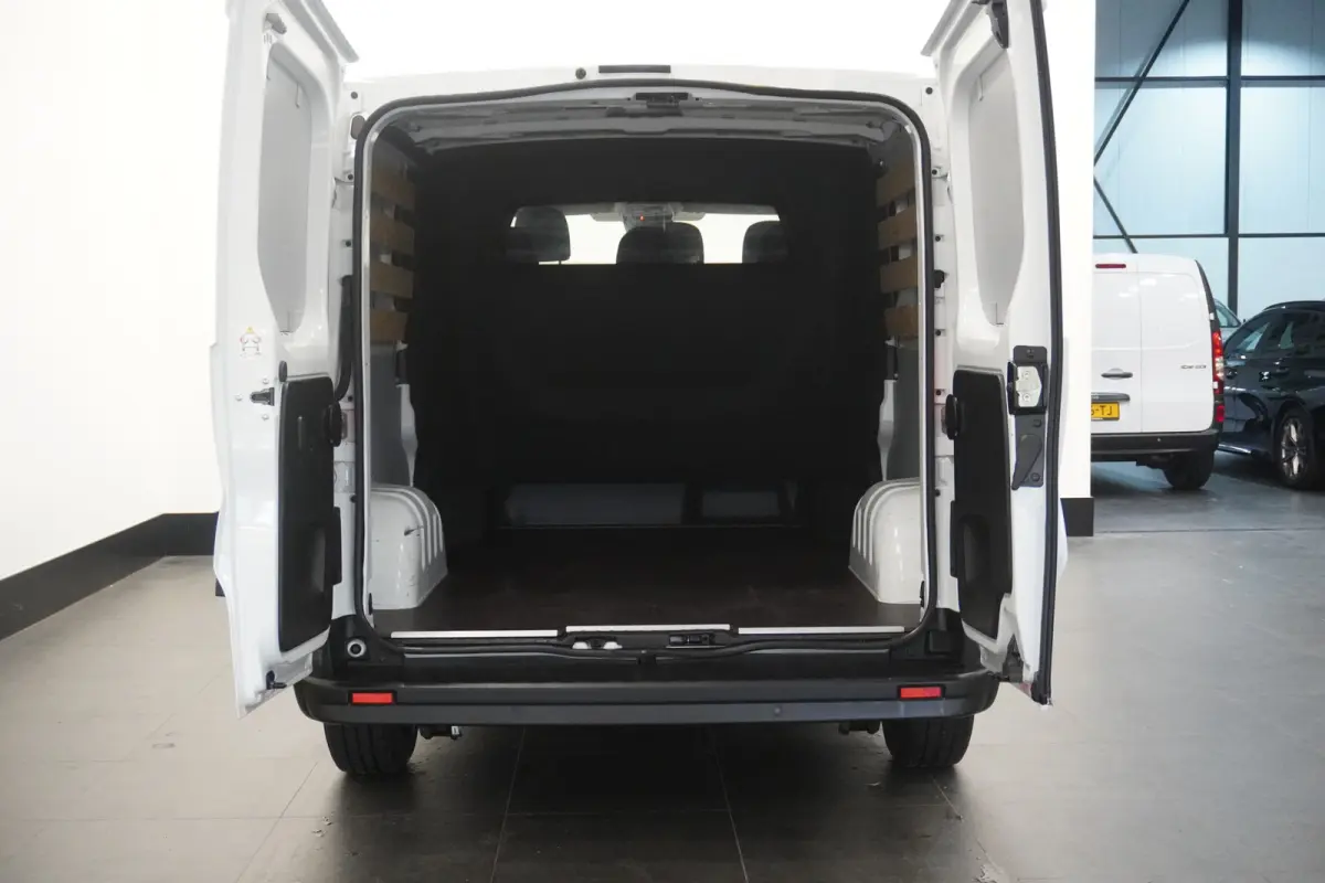 2.0 dCi L2 EURO 6 - Airco - Cruise - Carkit - €23.950,- Excl.