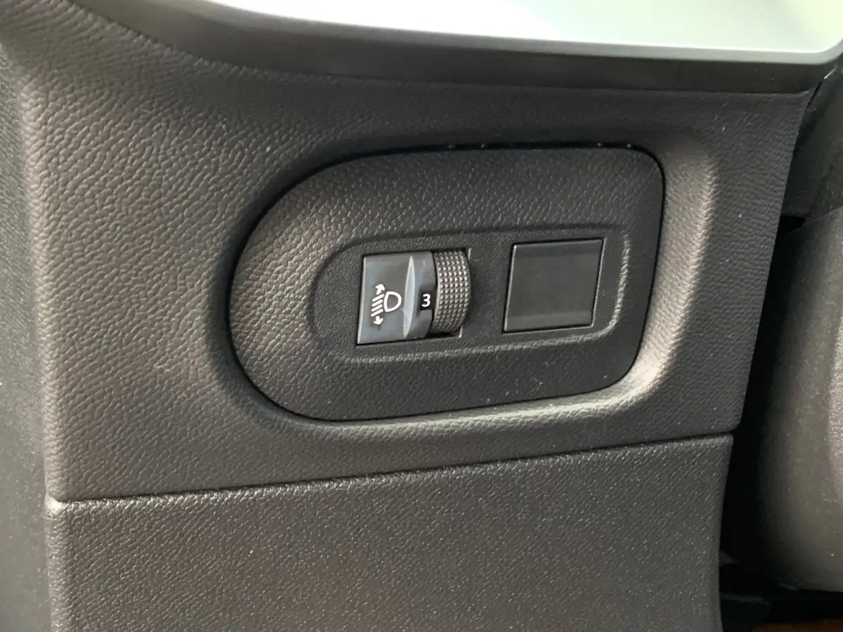 Edition Airco | Camera | Cruise Adaptief | DAB | LED | LMV 16" | Navi | PDC V&A | Stoelverwarming |