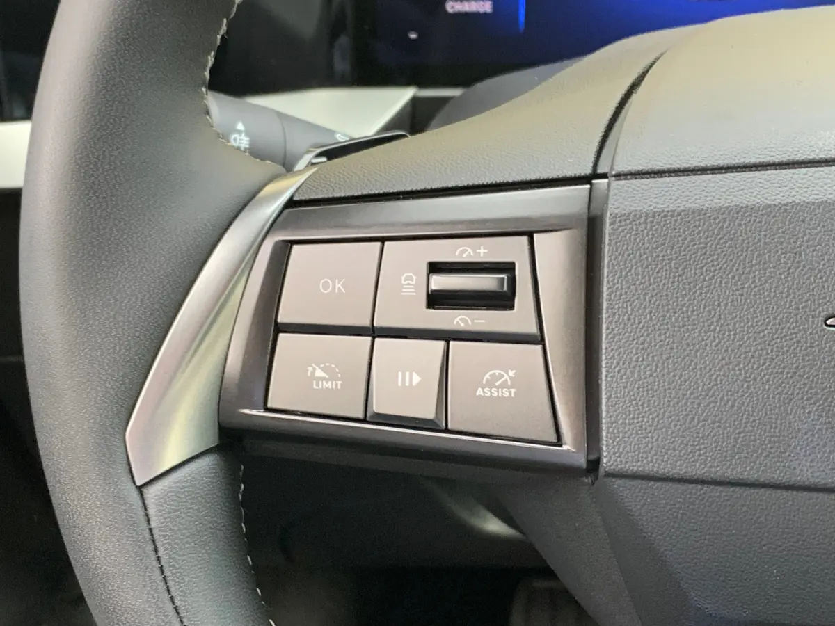 Edition Airco | Camera | Cruise Adaptief | DAB | LED | LMV 16" | Navi | PDC V&A | Stoelverwarming |