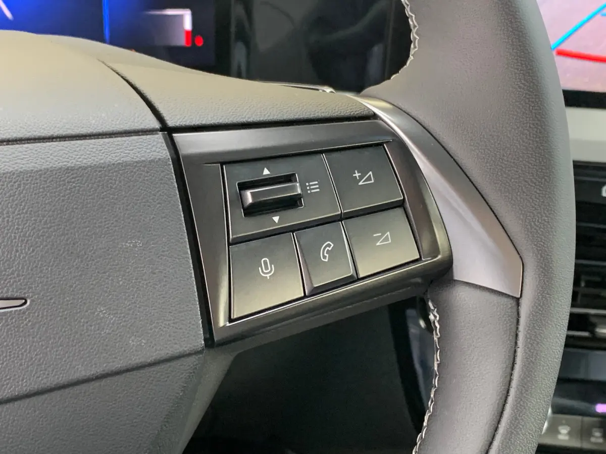 Edition Airco | Camera | Cruise Adaptief | DAB | LED | LMV 16" | Navi | PDC V&A | Stoelverwarming |