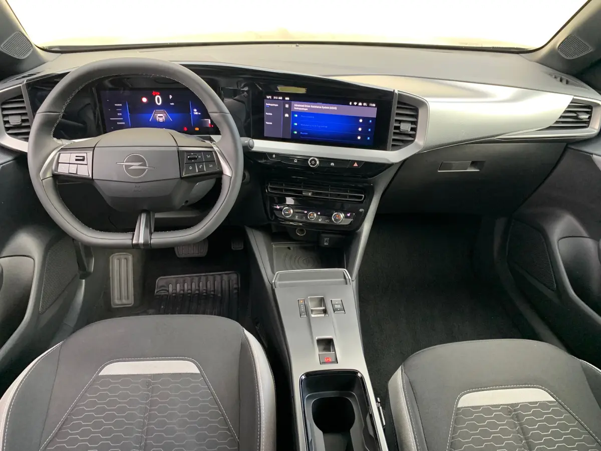 Edition Airco | Camera | Cruise Adaptief | DAB | LED | LMV 16" | Navi | PDC V&A | Stoelverwarming |