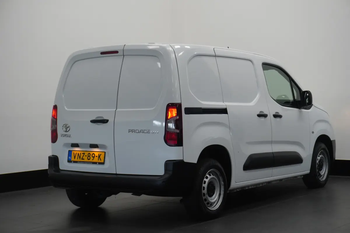 1.5 D-4D EURO 6 - Airco - Cruise - PDC - €12.950,- Excl.