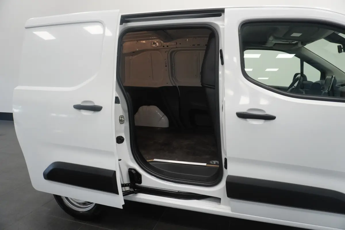 1.5 D-4D EURO 6 - Airco - Cruise - PDC - €12.950,- Excl.