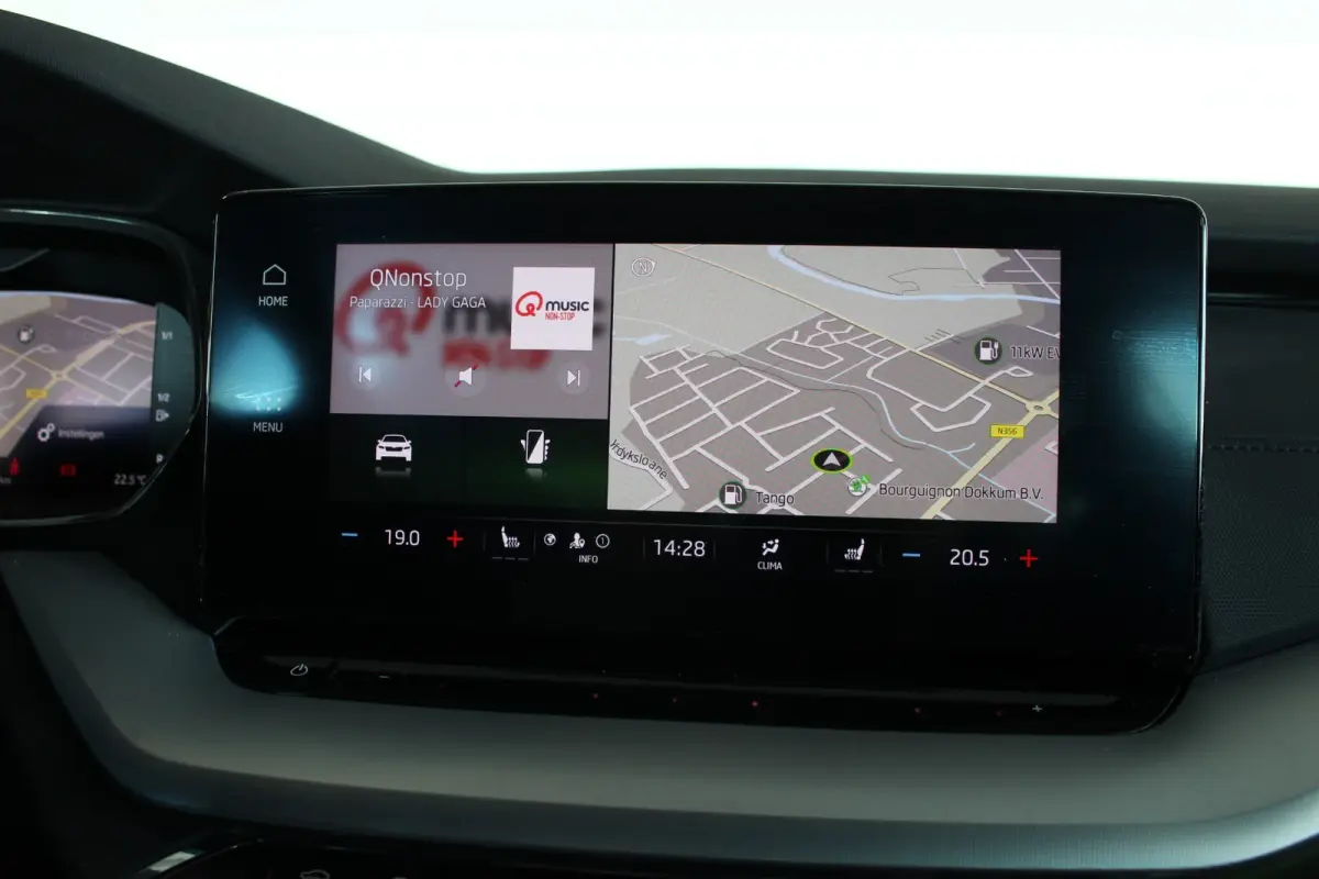 1.5 e-TSI Sport Business Carplay | Stoelverw. | Cruise | LED | Sportstoelen | Sfeerverl. | 18" LMV | PDC V+A