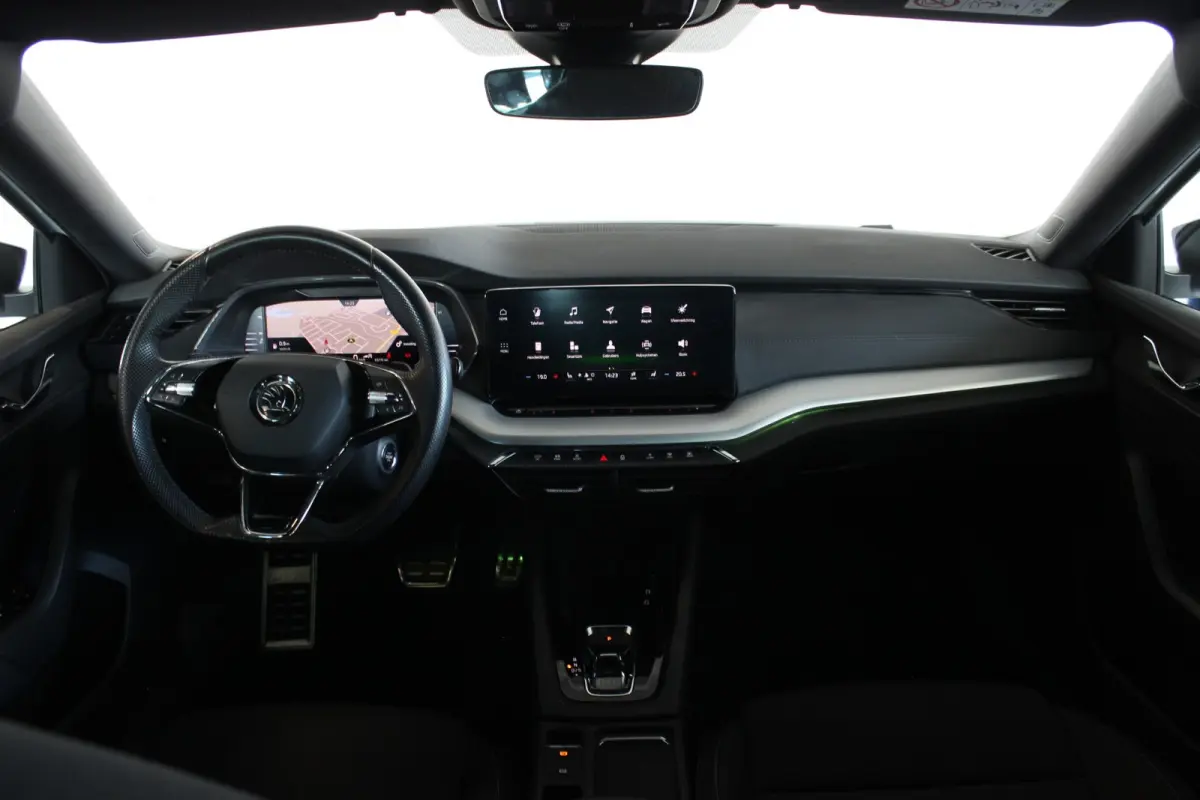 1.5 e-TSI Sport Business Carplay | Stoelverw. | Cruise | LED | Sportstoelen | Sfeerverl. | 18" LMV | PDC V+A