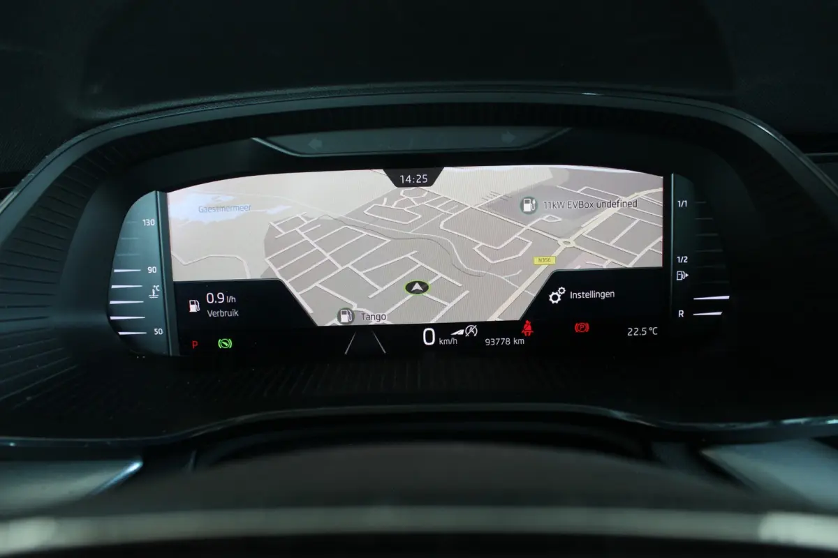 1.5 e-TSI Sport Business Carplay | Stoelverw. | Cruise | LED | Sportstoelen | Sfeerverl. | 18" LMV | PDC V+A