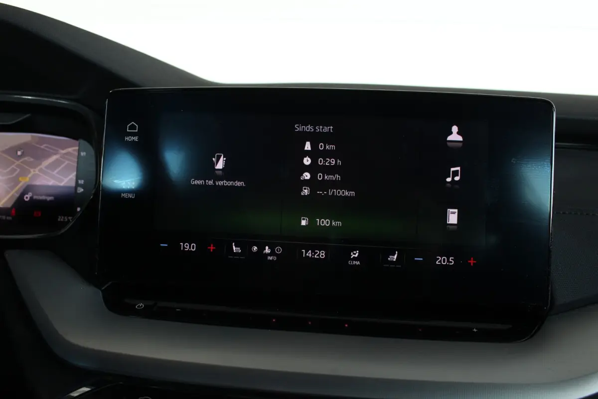 1.5 e-TSI Sport Business Carplay | Stoelverw. | Cruise | LED | Sportstoelen | Sfeerverl. | 18" LMV | PDC V+A