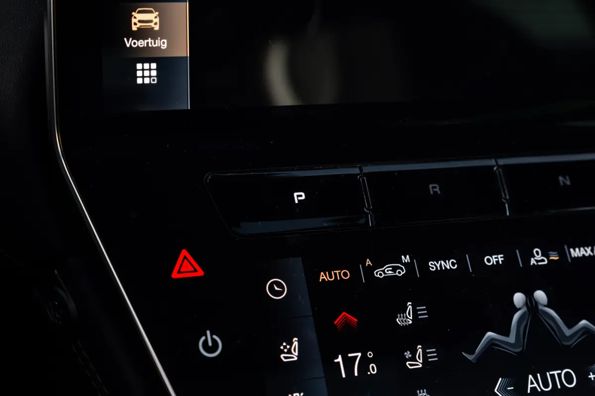 AWD Folgore 105kWh l Luchtvering l 360 gr Camera l High End Sound l Panoramadak l Stoelverkoeling l 20" Lm-velgen l