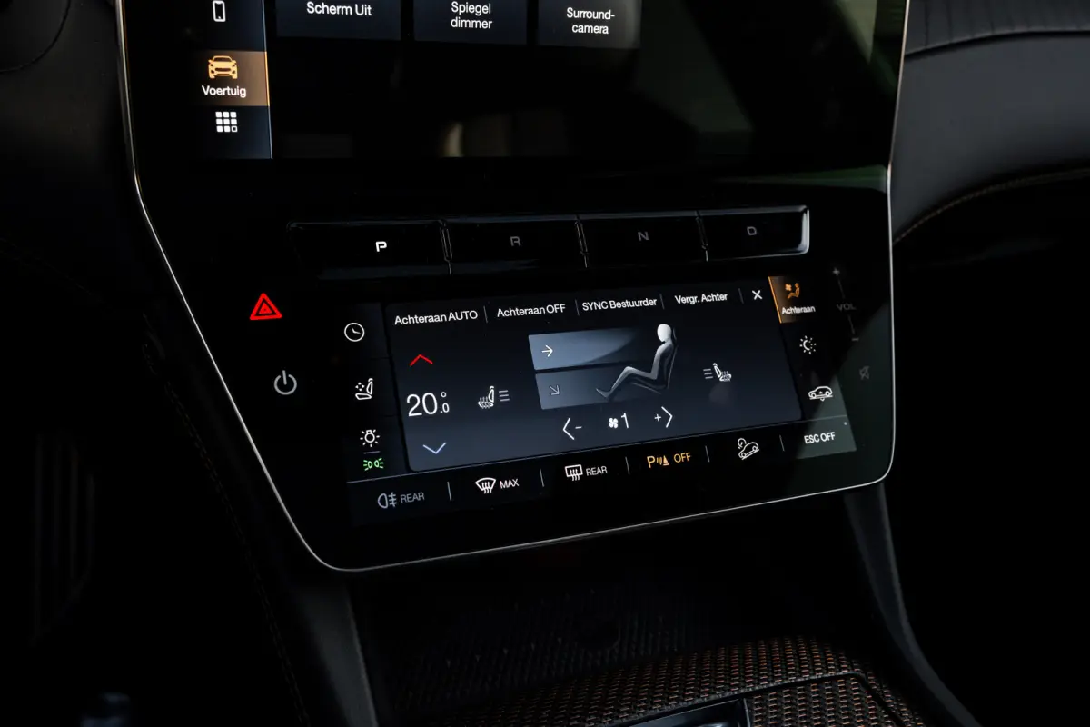 AWD Folgore 105kWh l Luchtvering l 360 gr Camera l High End Sound l Panoramadak l Stoelverkoeling l 20" Lm-velgen l