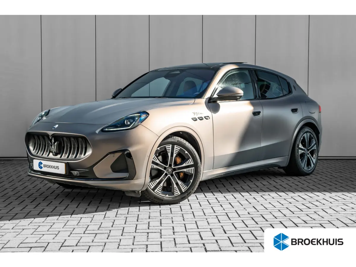 AWD Folgore 105kWh l Luchtvering l 360 gr Camera l High End Sound l Panoramadak l Stoelverkoeling l 20" Lm-velgen l